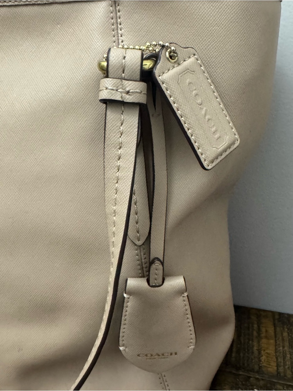 Coach Peyton Leather Zip Top Tote F27349
Brass/Sand bag - Picture 3 of 11